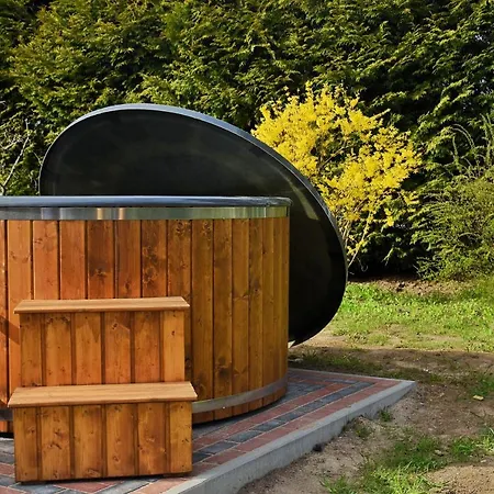 Gospodarstwo Agroturystyczne Z Basenem & Spa I Alpakami Bauernhof
